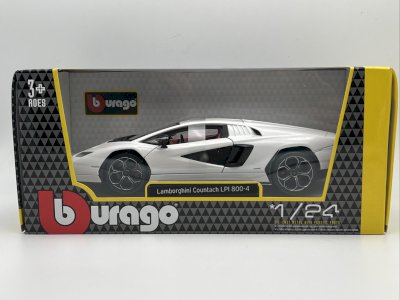 Lamborghini Countach LPI 800-4 1/24 Burago