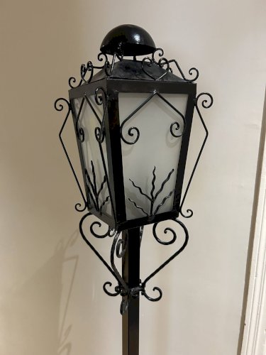 lampadaire en fer forgé 1950