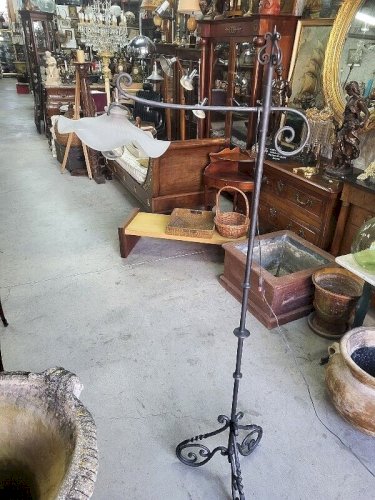 LAMPADAIRE EN FER FORGE TULIPE EN VERRE