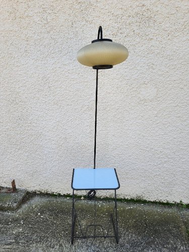 LAMPADAIRE PORTE REVUES DES ANNEES 1960