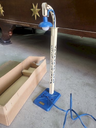 LAMPADAIRE TRAIN ELECTRIQUE SERIE HORNBY EN BOITE