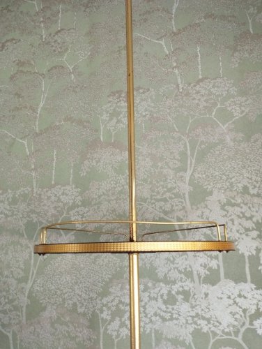 : Lampadaire vintage Années 70 – Range-bouteilles & repose-verres en bois verni et laiton