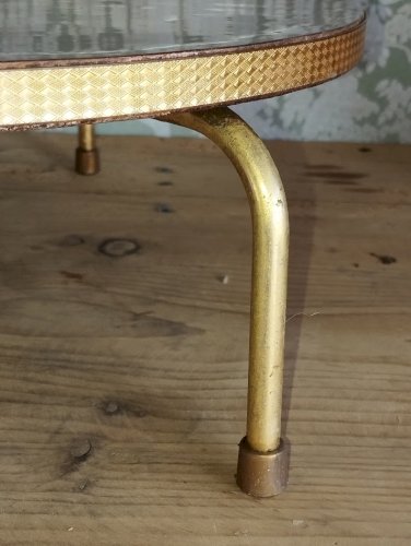 : Lampadaire vintage Années 70 – Range-bouteilles & repose-verres en bois verni et laiton