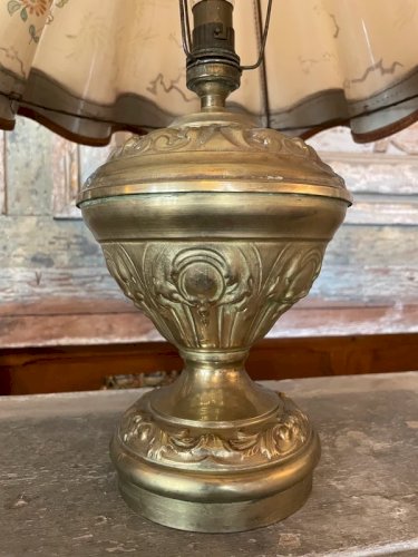 Lampe 1900 en cuivre et abat-jour plissé