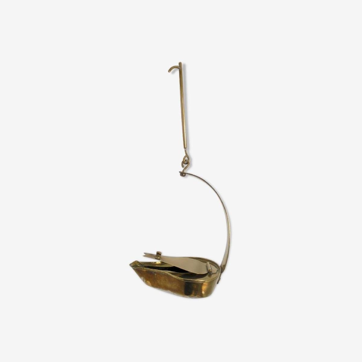 Grande Lampe à Huile En Laiton – Marque Villedieu – Époque 1900 – Anse