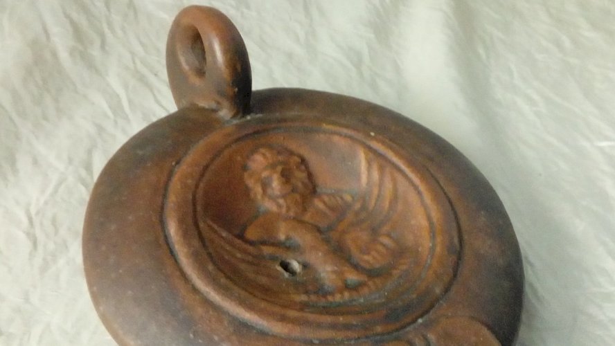 LAMPE A HUILE EN TERRE CUITE *