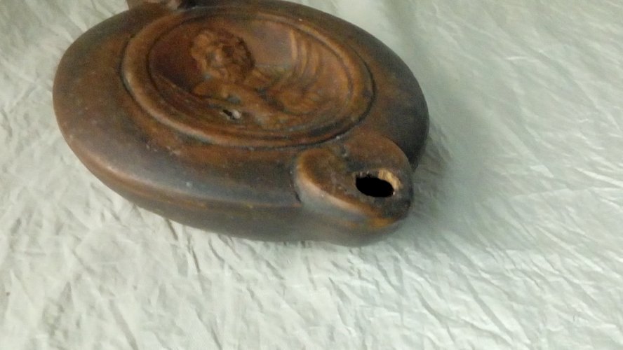 LAMPE A HUILE EN TERRE CUITE *