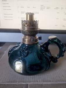 LAMPE à PETROLE  en verre soufflé , bullé, verrerie corse Felicito _ TBE