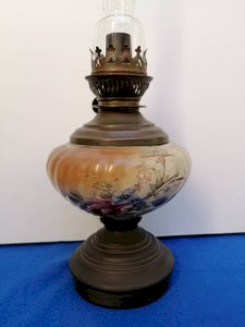 LAMPE A PETROLE ET TUBE CRISTAL LORRAIN
