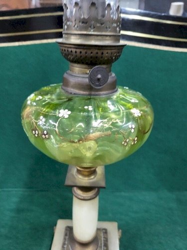 LAMPE A PETROLE MARBRE BRONZE RESERVOIR VERT
