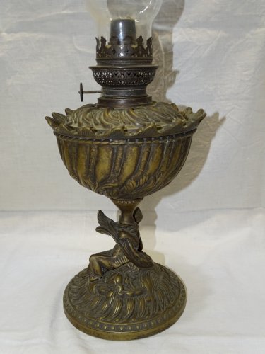 -LAMPE A PETROLE XXe EN BRONZE PIED ANGELOT JUS DE TROUVAILLES PATINE ANCIENNE D