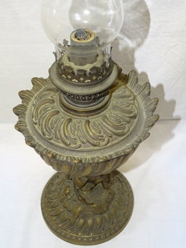 -LAMPE A PETROLE XXe EN BRONZE PIED ANGELOT JUS DE TROUVAILLES PATINE ANCIENNE D