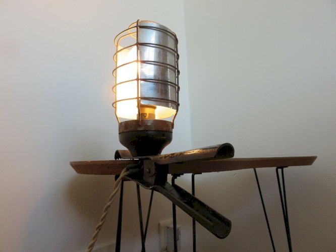 LAMPE A PINCE BALADEUSE METAL ET BAKELITE  RADIUS  ANNEES 40 50 INDUSTRIELLE