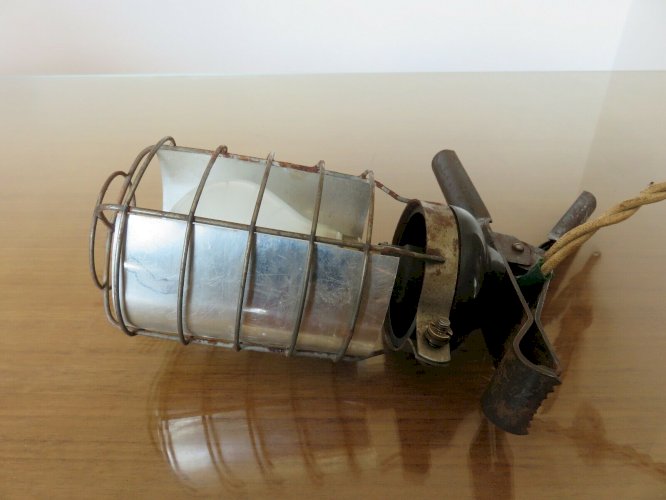 LAMPE A PINCE BALADEUSE METAL ET BAKELITE  RADIUS  ANNEES 40 50 INDUSTRIELLE