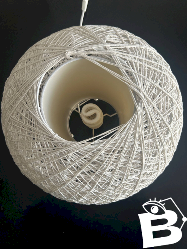 Lampe à poser en corde