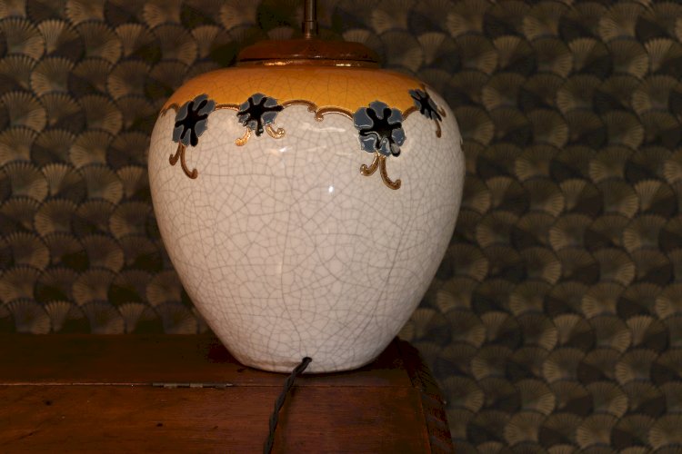 Lampe à poser en faïence de Nancy, style émaux de Longwy