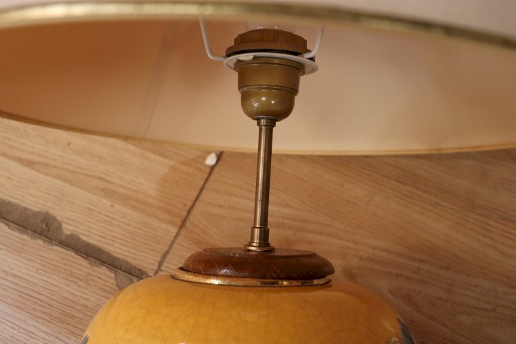 Lampe à poser en faïence de Nancy, style émaux de Longwy