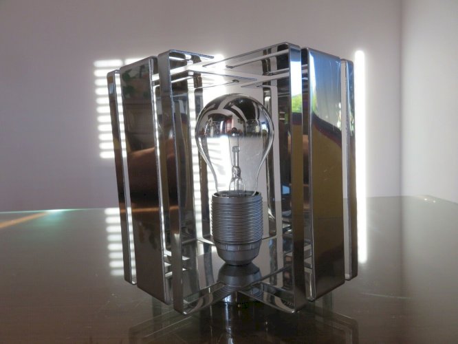LAMPE A POSER EN METAL CHROME ANNEES 70 VINTAGE