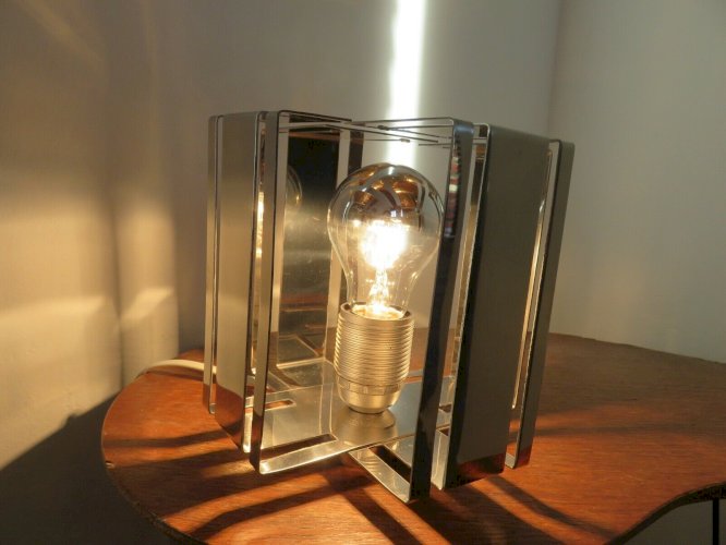 LAMPE A POSER EN METAL CHROME ANNEES 70 VINTAGE