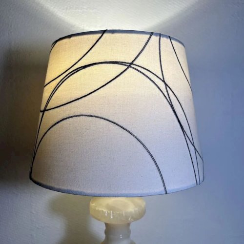 Lampe à poser pied en albâtre