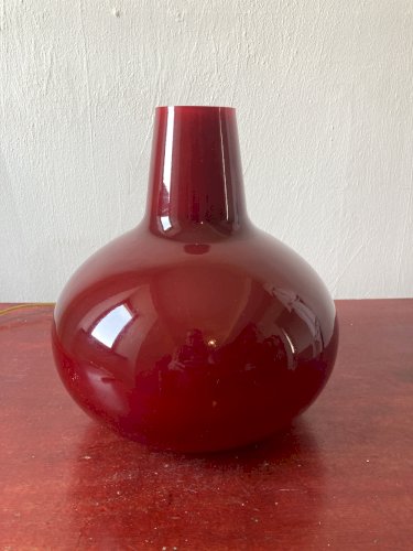 Lampe à poser vintage en verre rouge – SCE, France
