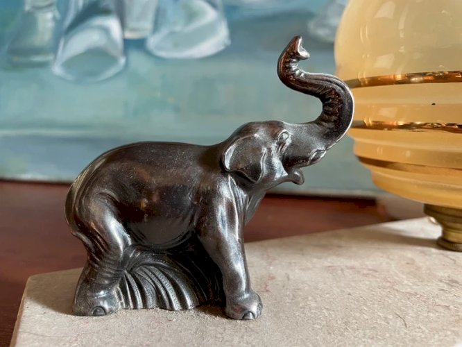 Lampe années 1930 éléphant régule
