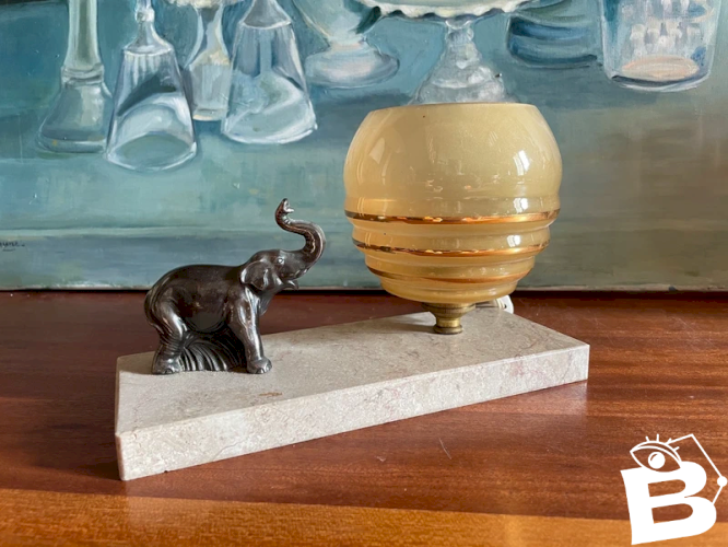 Lampe années 1930 éléphant régule