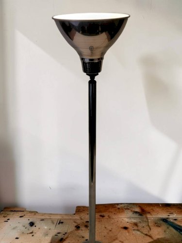 Lampe Art déco en métal chromé