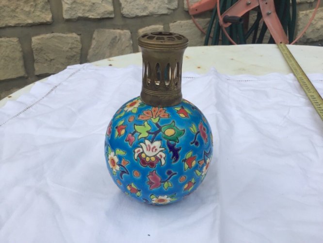 lampe berger ancienne . Emaux de LONGWY.