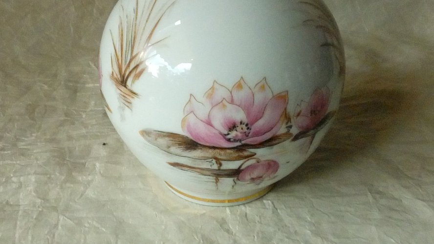 LAMPE BERGER EN PORCELAINE DE LIMOGES THARAUD FRANCE DECOR NÉNUPHAR **