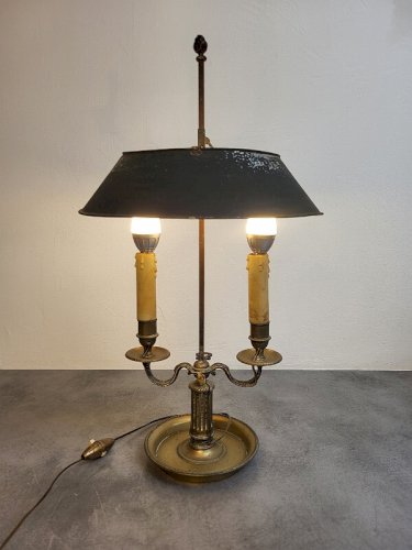 LAMPE BOUILLOTE EN BRONZE ABAT JOUR EN TOLE N° 1