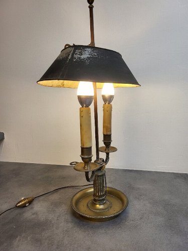 LAMPE BOUILLOTE EN BRONZE ABAT JOUR EN TOLE N° 1