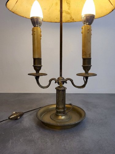 LAMPE BOUILLOTE EN BRONZE ABAT JOUR EN TOLE N° 1