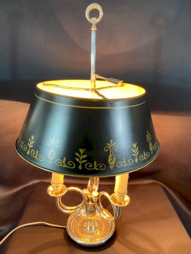 Lampe bouillotte métal argenté 3 feux aux cors de chasse style Louis XVI Empire