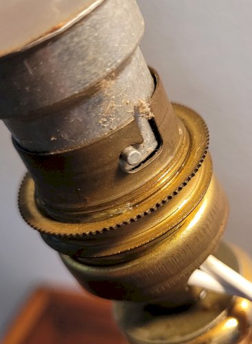 Lampe bouteille Bell's Scotch whisky en faïence 1973 - 1990