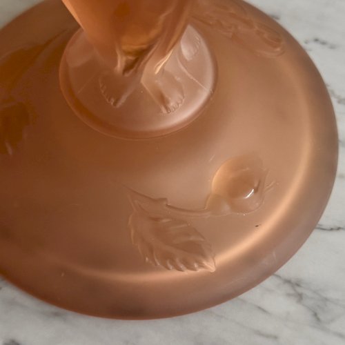 Lampe champignon en verre dépoli décor de femme nue fond rose 1930 M3977