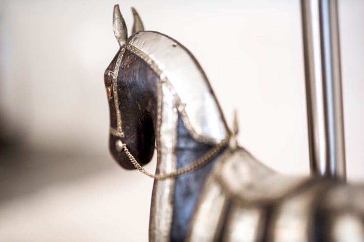 Lampe cheval de bois