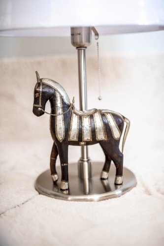 Lampe cheval de bois