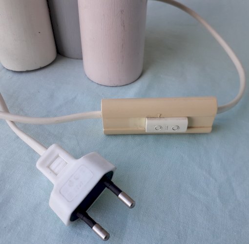 Lampe crayons en bois