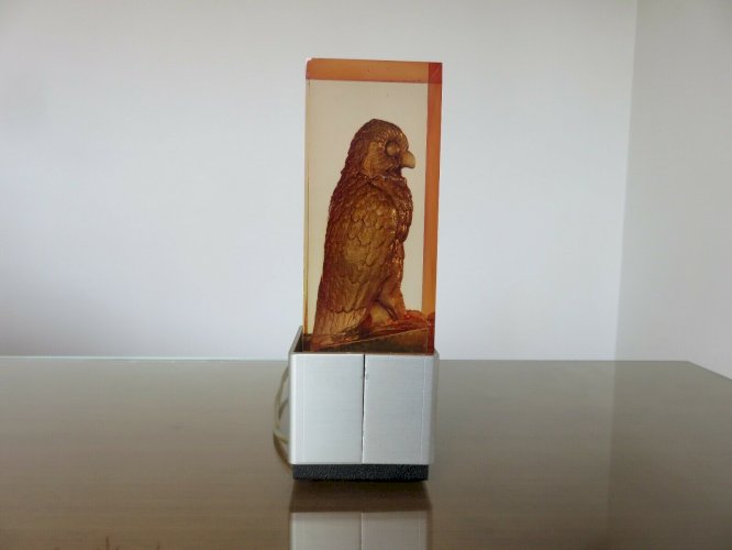 LAMPE DAMBIANCE EN RESINE A INCLUSION PIERRE GIRAUDON CHOUETTE OU HIBOU 1960 