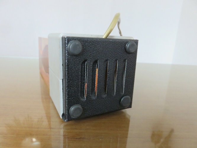 LAMPE DAMBIANCE EN RESINE A INCLUSION PIERRE GIRAUDON CHOUETTE OU HIBOU 1960 