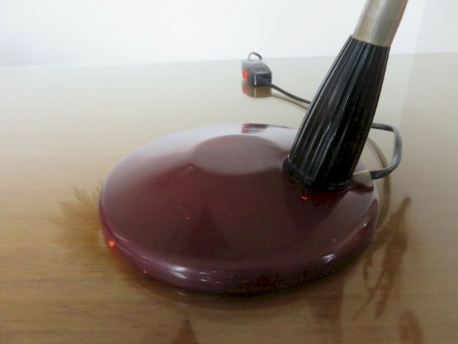 LAMPE DE BUREAU COULEUR BORDEAUX STYLE INDUSTRIEL ANNEES 60 70 VINTAGE