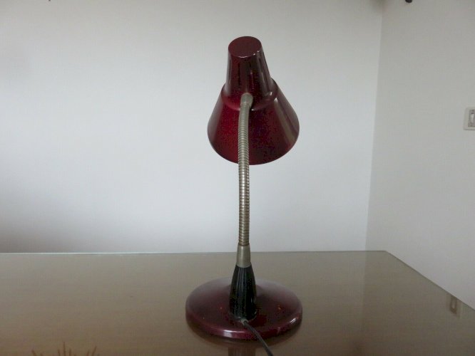 LAMPE DE BUREAU COULEUR BORDEAUX STYLE INDUSTRIEL ANNEES 60 70 VINTAGE