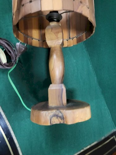 LAMPE DE CHEVET EN OLIVIER