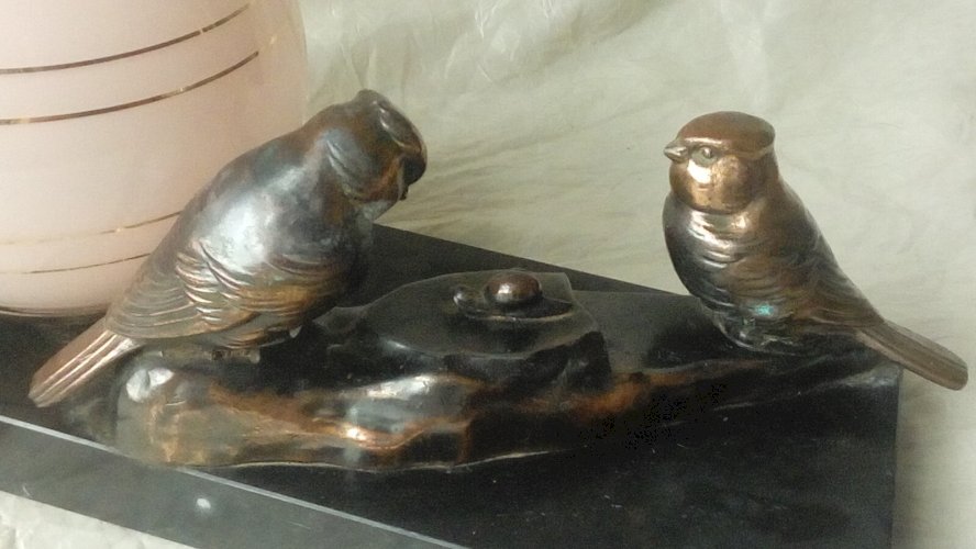 LAMPE DE CHEVET EN REGULE ET MARBRE OISEAU ESCARGOT ART DECO 1940-1950 **