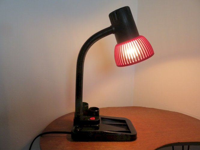 LAMPE DE DE BUREAU A POSER AVEC RANGEMENTS TYPIQUE ANNEES 80 VINTAGE