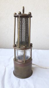 Miner's lamp
