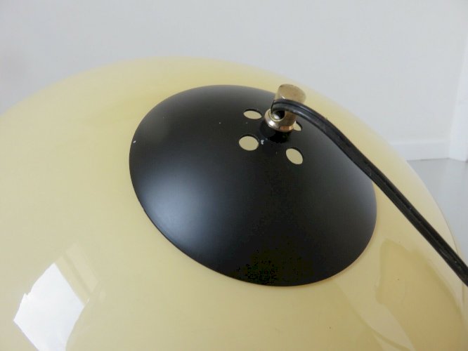 LAMPE DE SOL ITALIENNE OPALINE ET METAL LAQUE ANNEES 50 60