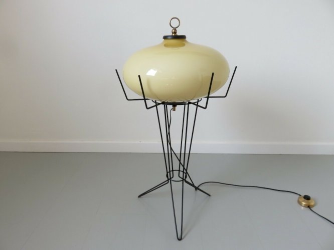 LAMPE DE SOL ITALIENNE OPALINE ET METAL LAQUE ANNEES 50 60