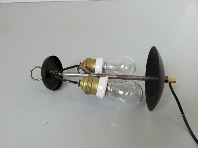 LAMPE DE SOL ITALIENNE OPALINE ET METAL LAQUE ANNEES 50 60